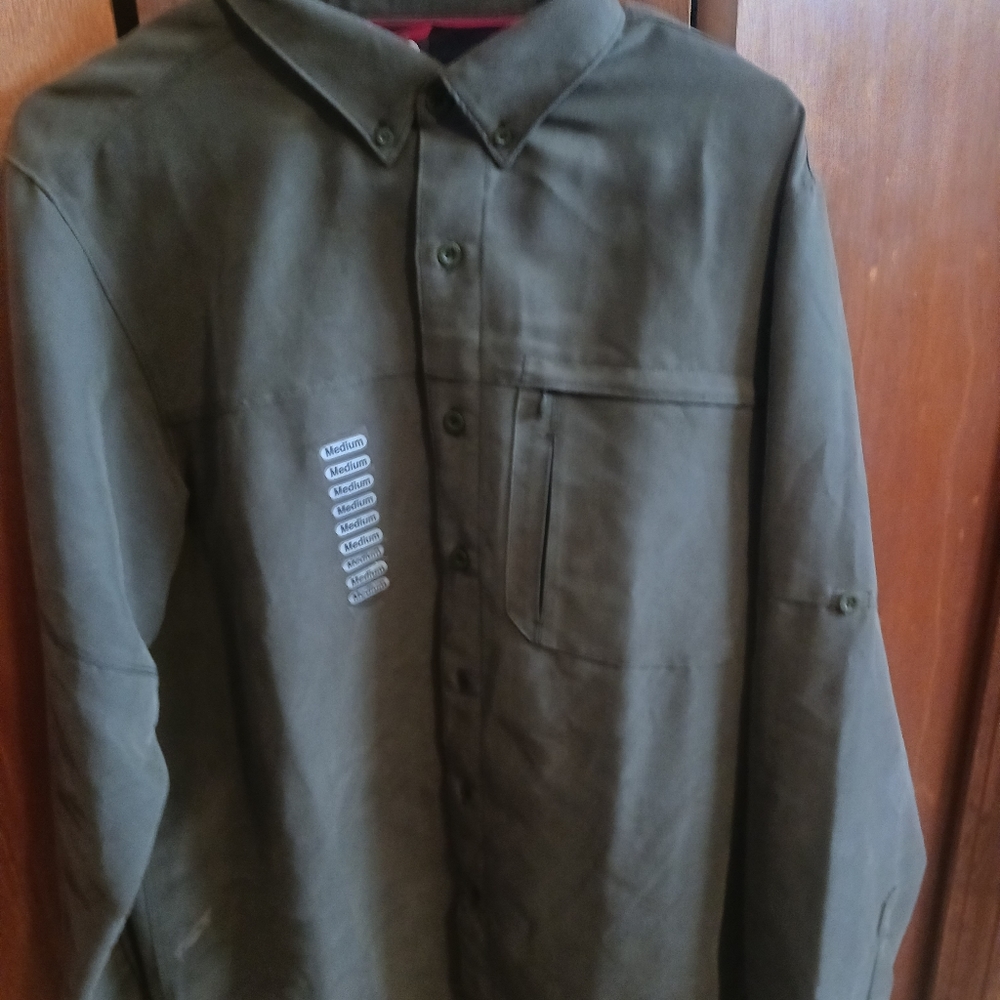 mens medium north face fishing shirt
